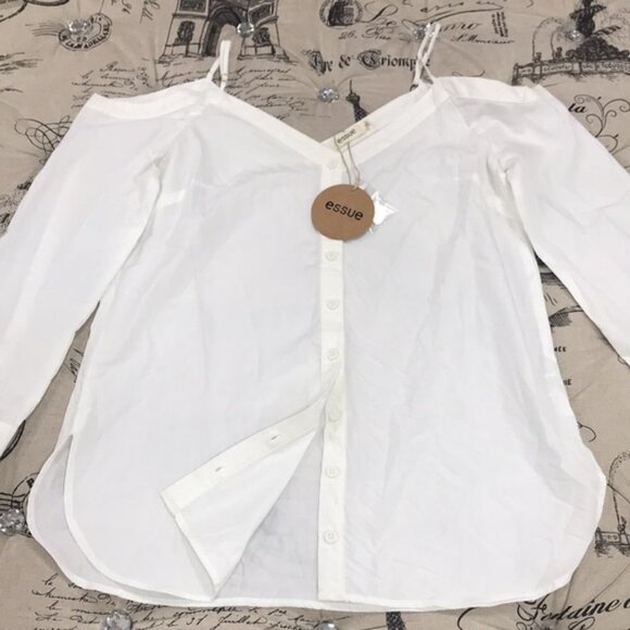 ESSUE WHITE BUTTON-DOWN TOP - Picture 3 of 6